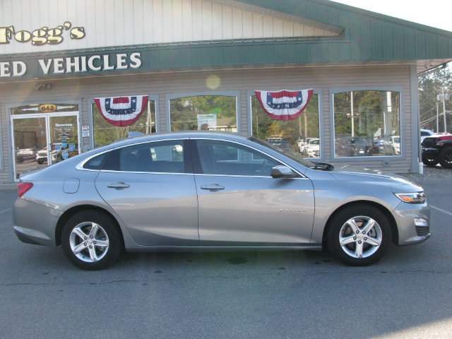 Used 2024 Chevrolet Malibu LT FWD image 3
