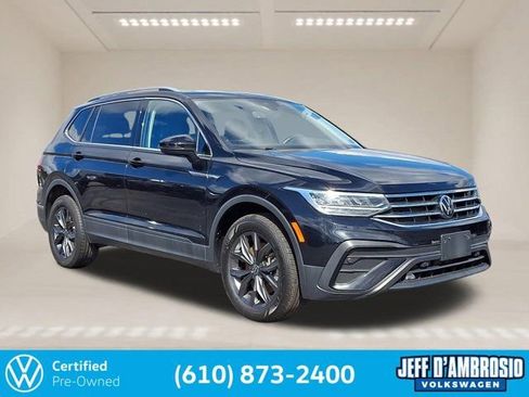 Certified 2022 Volkswagen Tiguan SE w/ Panoramic Sunroof Package AWD/4WD image 1