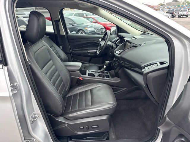 Used 2018 Ford Escape Titanium w/ Ford Safe & Smart Package AWD/4WD image 39