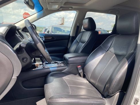 Used 2015 Nissan Pathfinder Platinum w/ Cargo Package FWD image 12