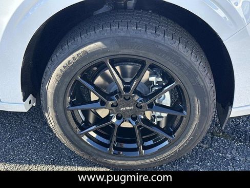 New 2025 Ford Maverick Lobo image 12