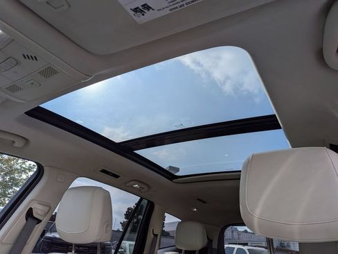Used 2020 Cadillac XT6 Premium Luxury AWD/4WD image 19