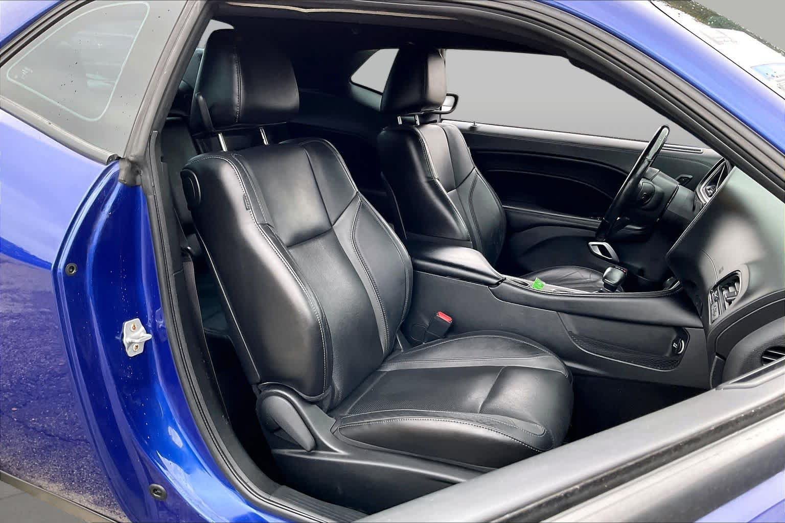 Certified 2022 Dodge Challenger SXT w/ Plus Package RWD image 8