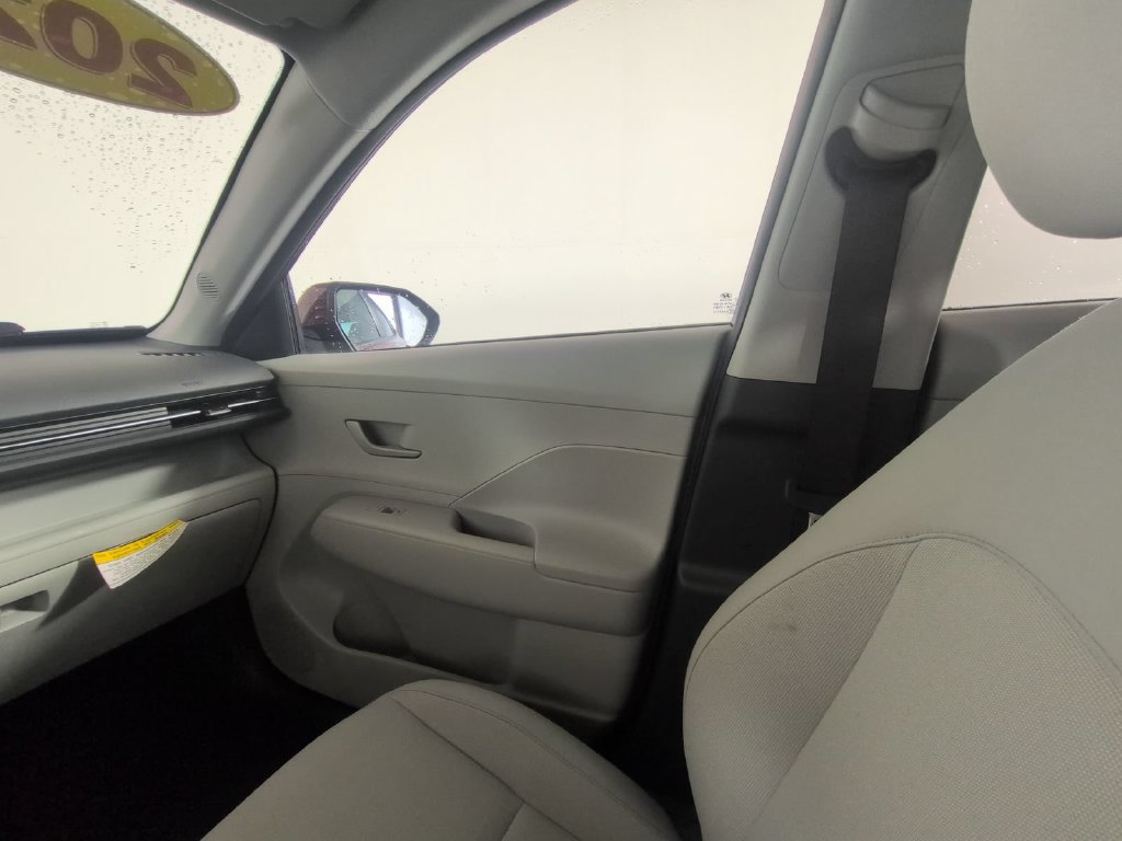 Used 2024 Hyundai Kona SEL FWD image 28