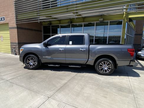 Used 2021 Nissan Titan SV w/ Accessory Utility Package image 2