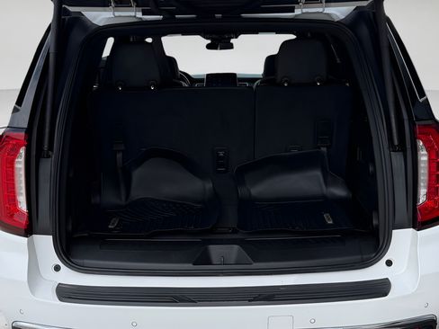 Used 2023 GMC Yukon SLT AWD/4WD image 30