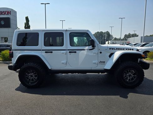 Used 2021 Jeep Wrangler Unlimited Rubicon w/ Dual Top Group AWD/4WD image 7