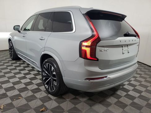 Used 2025 Volvo XC90 B6 Plus image 6