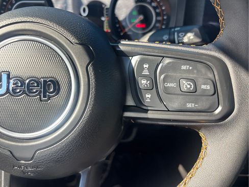 Used 2024 Jeep Gladiator Sport AWD/4WD image 24