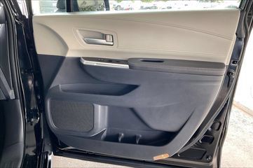 Used 2023 Toyota Sienna XLE FWD image 21