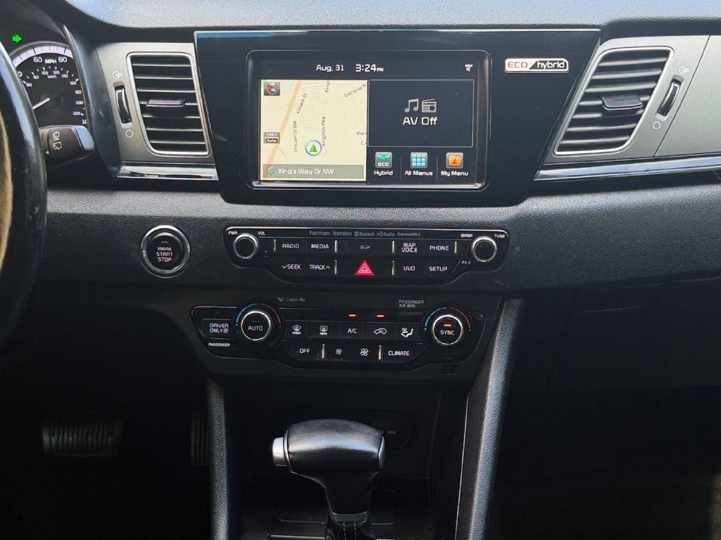 Used 2018 Kia Niro Touring FWD image 19