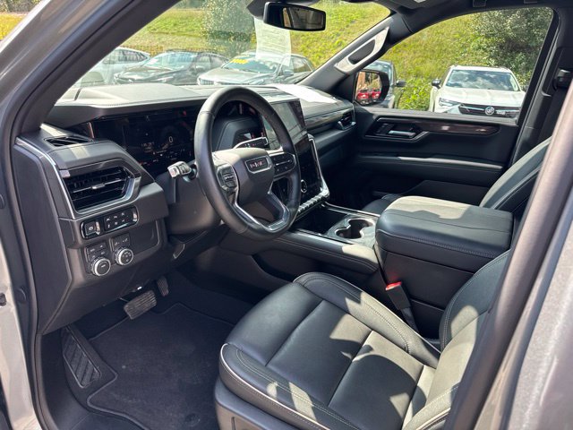 Used 2026 GMC Yukon Elevation AWD/4WD image 12