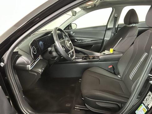 Certified 2024 Hyundai Elantra SEL w/ Convenience Package FWD image 15
