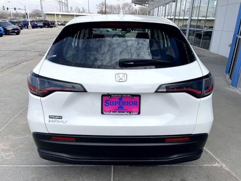 Used 2025 Honda HR-V LX image 3