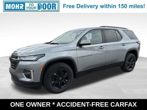 Used 2023 Chevrolet Traverse LT FWD image 2
