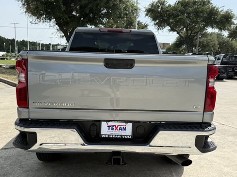 Used 2025 Chevrolet Silverado 2500 LT w/ Convenience Package AWD/4WD image 6