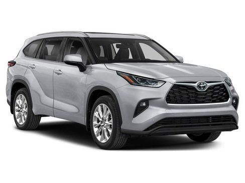 New 2025 Toyota Highlander Limited image 6