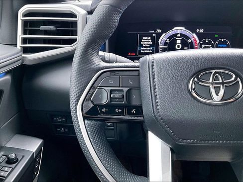 Used 2024 Toyota Sequoia Platinum AWD/4WD image 28