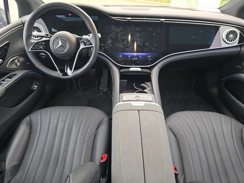 Certified 2022 Mercedes-Benz EQS 580 4MATIC Sedan image 23