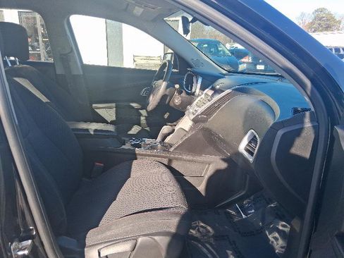 Used 2013 Chevrolet Equinox LS image 18