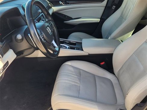 Certified 2022 Honda Accord Touring image 10