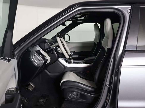 Used 2022 Land Rover Range Rover Sport SVR image 36