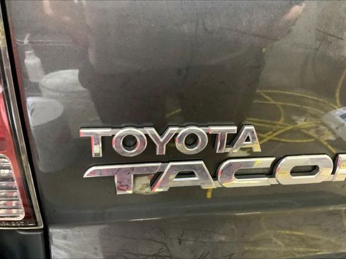 Used 2013 Toyota Tacoma 4x4 Access Cab w/ SR5 Pkg image 31