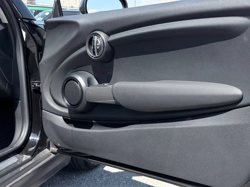 Used 2016 MINI Cooper 2-Door Hardtop FWD image 22