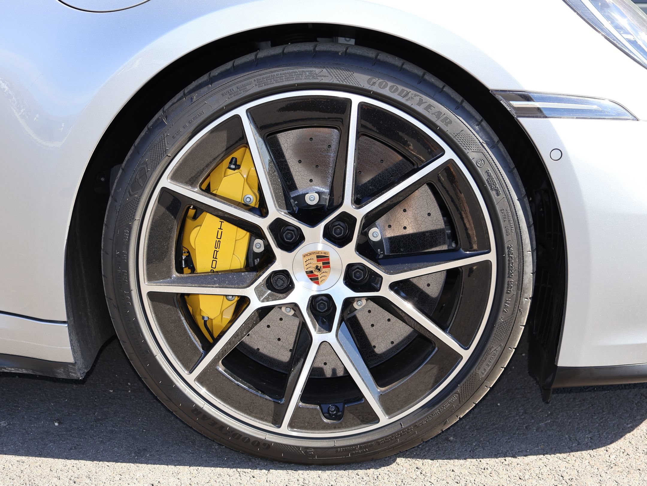 Used 2026 Porsche 911 Carrera 4 GTS AWD/4WD image 12