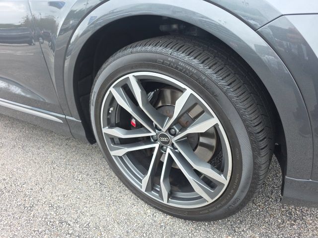 Used 2022 Audi SQ8 Prestige AWD/4WD image 9