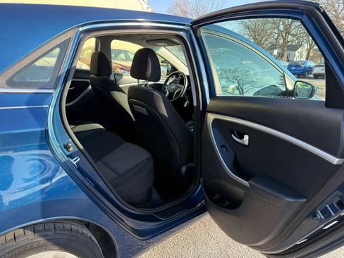 Used 2016 Hyundai Elantra GT image 15