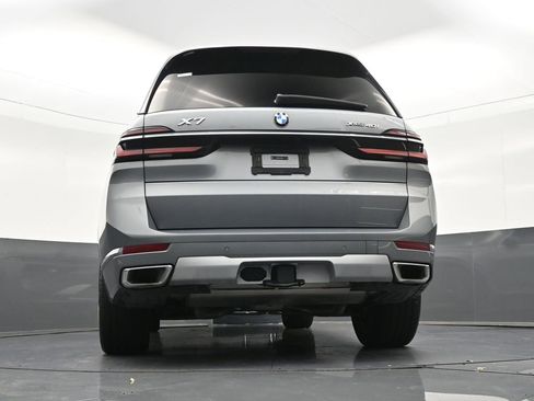 Used 2025 BMW X7 xDrive40i w/ Parking Assistance Package image 29
