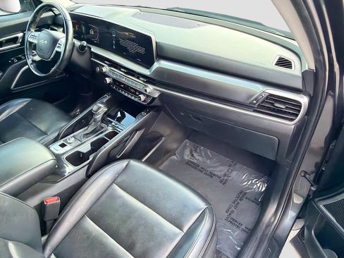 Used 2024 Kia Telluride S w/ S Sunroof Package FWD image 12