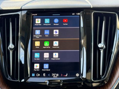 Used 2024 Volvo XC60 B5 Plus image 13