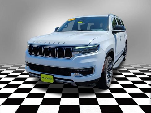 Used 2024 Jeep Wagoneer Series II AWD/4WD image 3