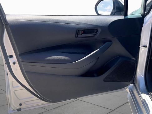 Used 2025 Toyota Corolla LE FWD image 19