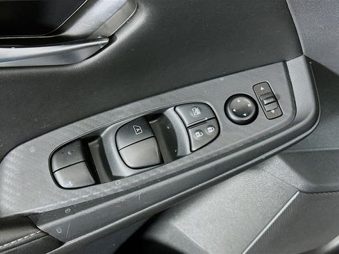 Used 2025 Nissan Sentra SV image 15