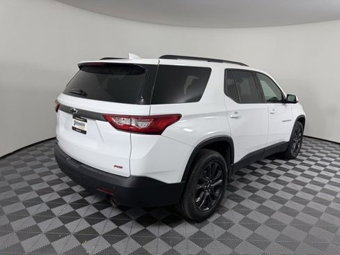 Used 2021 Chevrolet Traverse RS image 3
