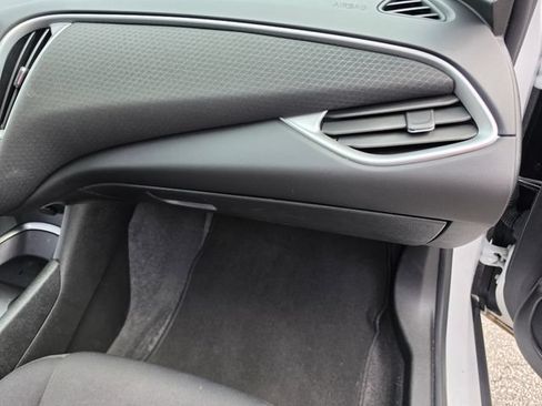 Used 2023 Chevrolet Malibu LT FWD image 22