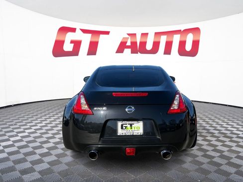 Used 2020 Nissan 370Z w/ Sport Package RWD image 5