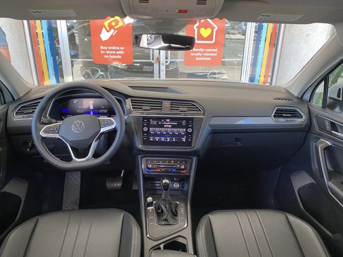 Used 2023 Volkswagen Tiguan SE FWD image 26