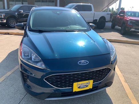 Used 2020 Ford Escape S image 3