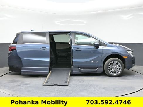 Used 2026 Honda Odyssey EX-L image 18