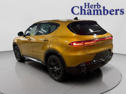 Used 2024 Dodge Hornet R/T Plus w/ Tech Pack Plus w/o Parking image 4