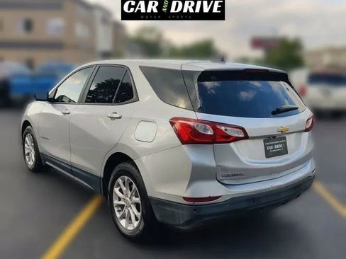 Used 2020 Chevrolet Equinox LS w/ LS Convenience Package image 7