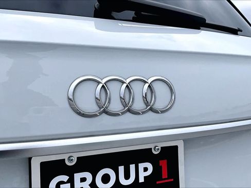 Used 2023 Audi Q5 2.0T Premium w/ Convenience Package AWD/4WD image 19