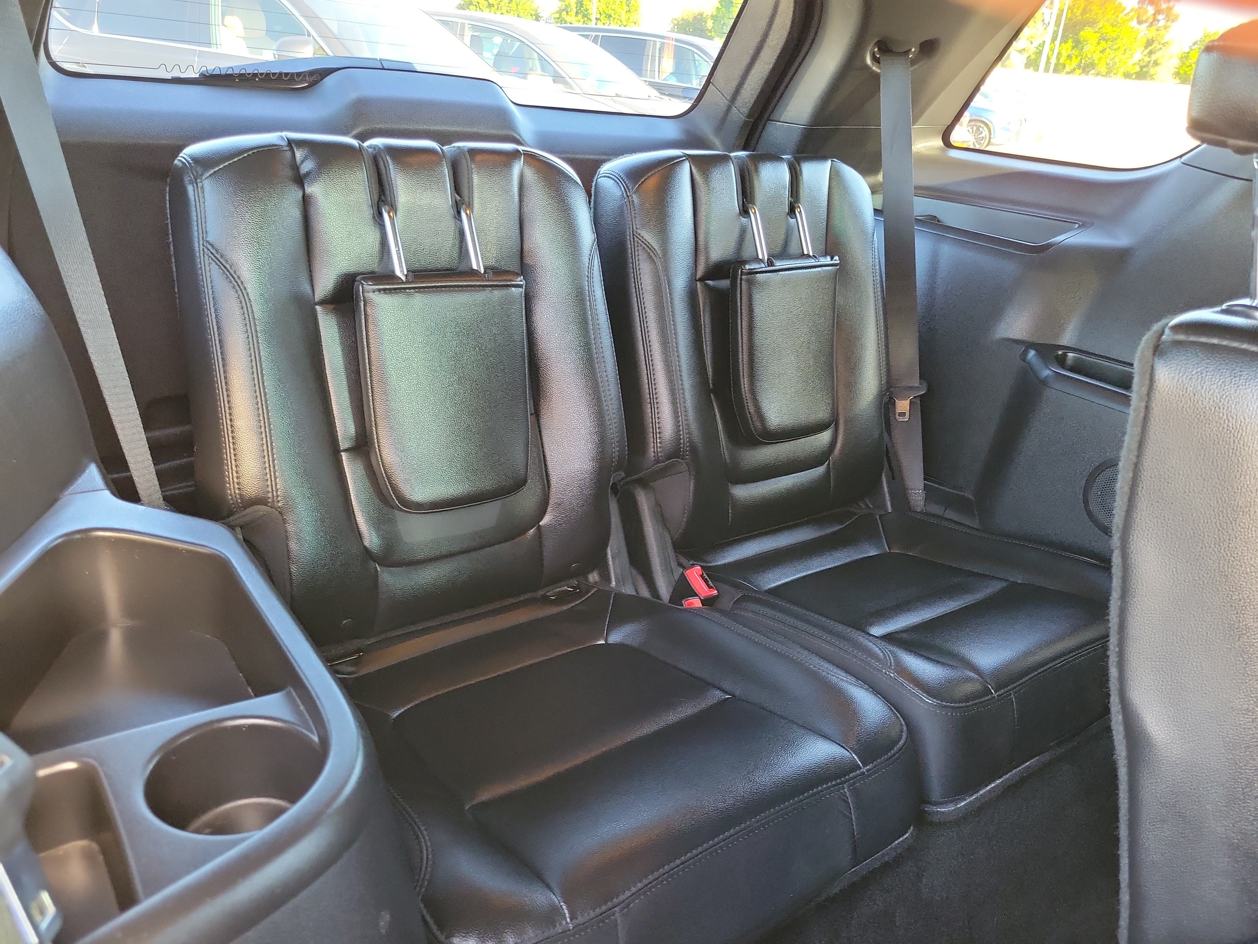 Used 2017 Ford Explorer XLT w/ Equipment Group 202A FWD image 24