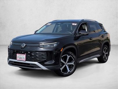 Used 2025 Volkswagen Tiguan SE