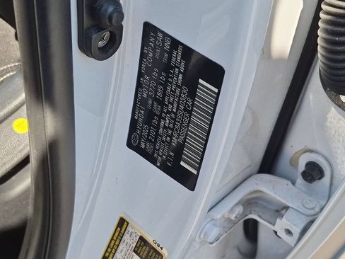 Used 2025 Hyundai Venue SEL FWD image 36