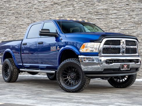 Used 2015 RAM 2500 Tradesman w/ Chrome Appearance Group image 2